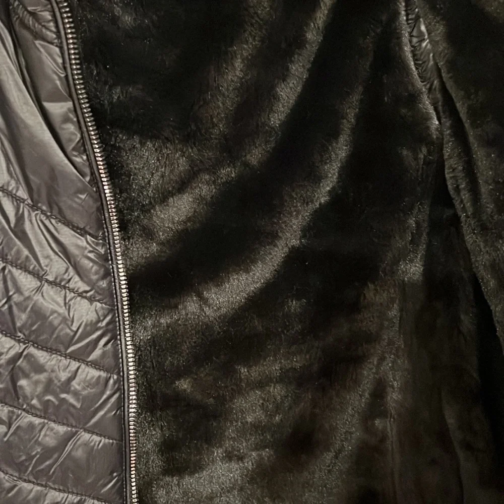 Michael Kors Puffer vest black size Large - Picture 4 of 6